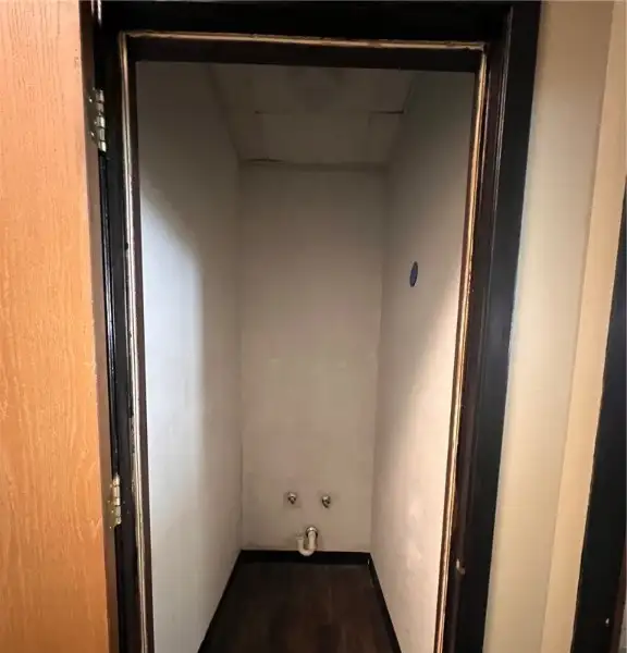 Commercial Space for Lease - Former Dental Clinic, $18/sf + Cam, Prime Location