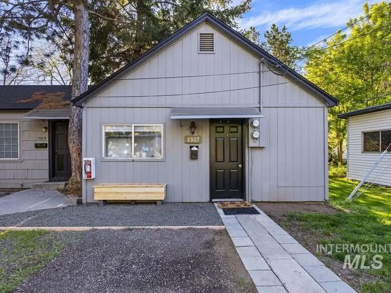 Unique Duplex and Bungalows in Boise Bench on over Half an Acre