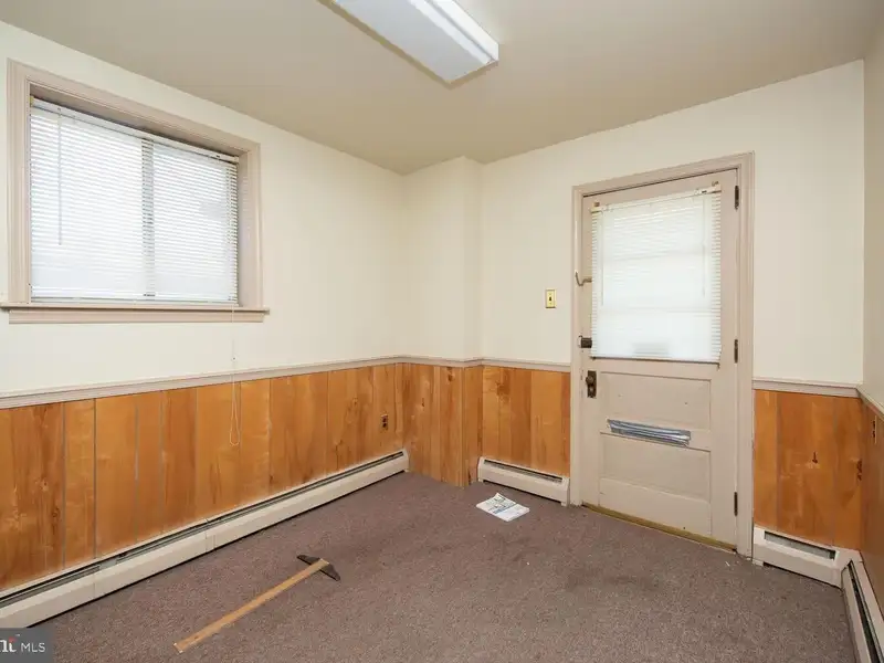 Commercial Property with Office and Warehouse Space in Norristown, Ideal for Multiple Tenants
