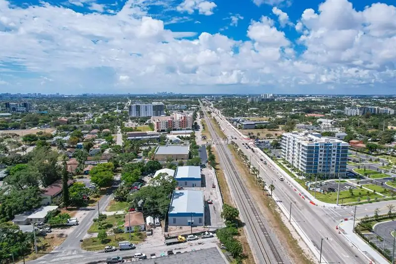 10,000 Sq Ft Warehouse Space for Lease in Pompano Beach, B-4 Commercial Zoning