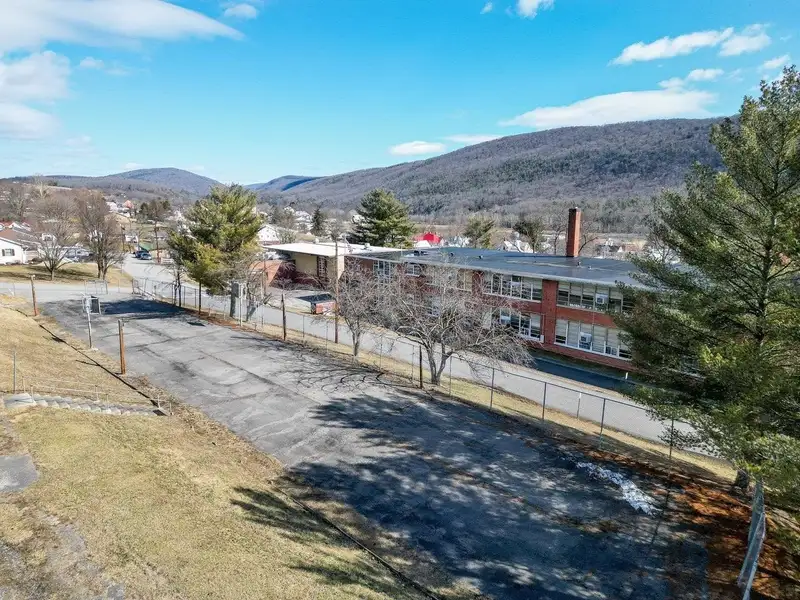 Expansive 44,962 Sf Property on 5 Acres in Historic Franklin - Versatile Development Opportunity