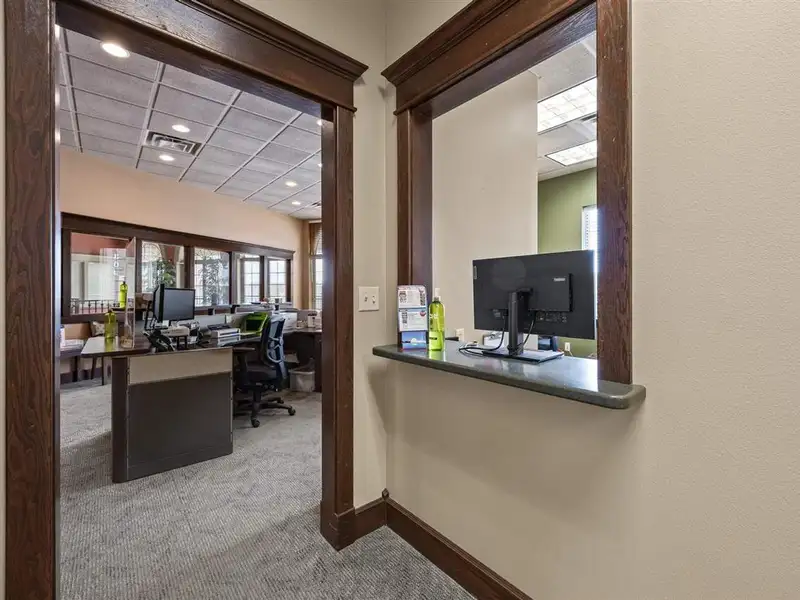 Turnkey 3,073 Sf Medical Office Suite for Lease or Sale in Prime Location