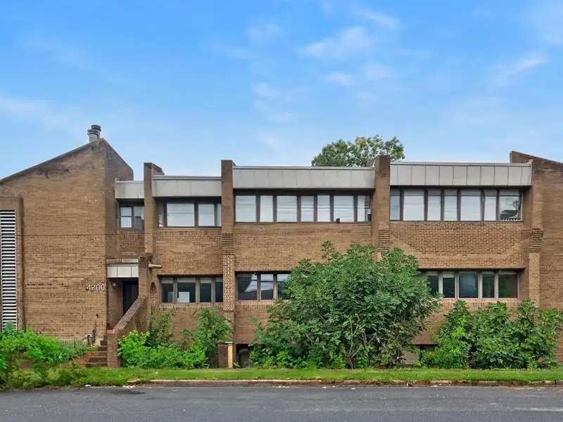Commercial Building for Sale in Annandale - 8,202 Sq. Ft., Zoned C-3, Corner Lot