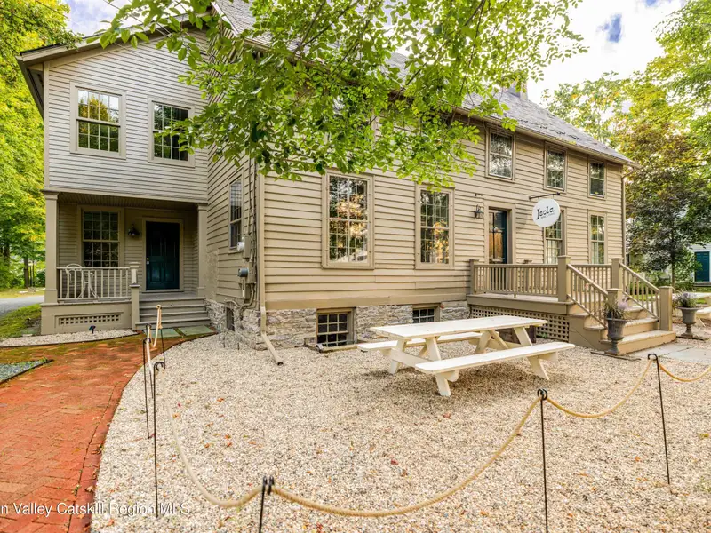 Historic Mixed-use Landmark in Kinderhook Village with Restaurant and Flexible Suites
