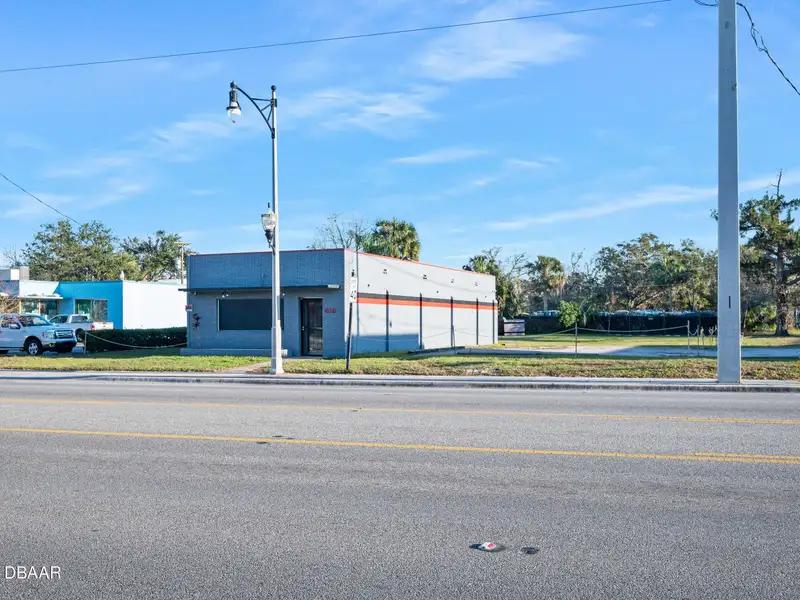 Commercial Property with 90ft Frontage on International Speedway Blvd, Daytona Beach