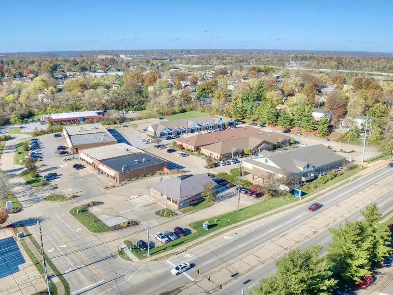 Move-in Ready 5,000 Sq Ft Commercial Space in Prime Edgewood Location