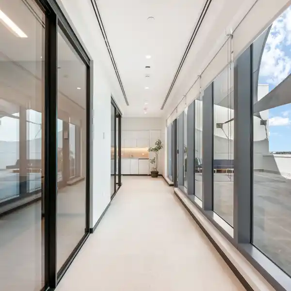 CRICKET SQUARE LUXURY PENTHOUSE