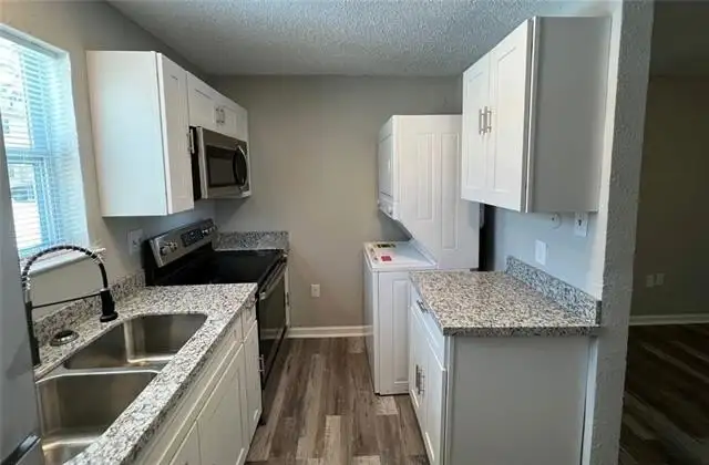 24-unit Apartment Complex Near Downtown Baton Rouge and Lsu with Strong Rental Income Potential