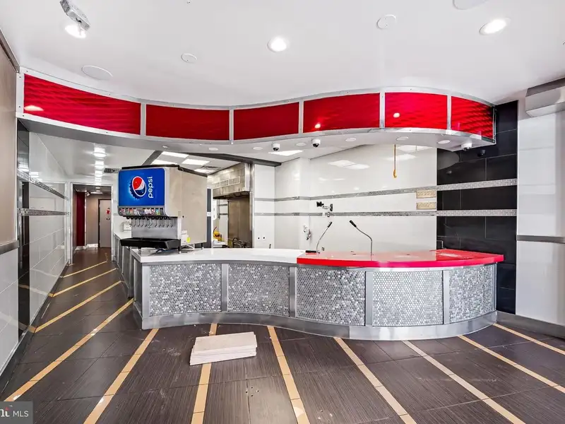 Two Storefronts in Towson: Restaurant and Vacant Space for Lease