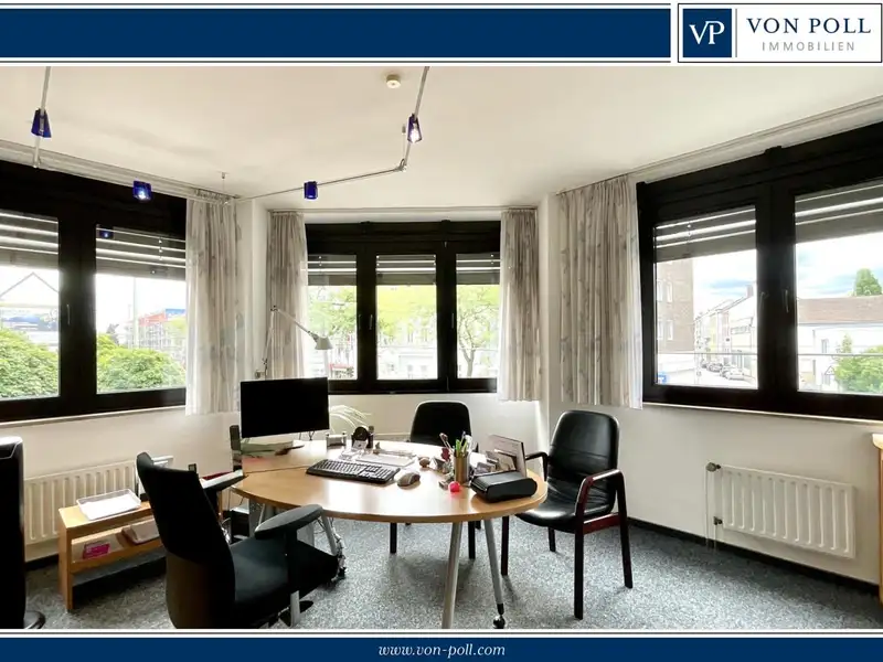 Commercial Space with Flexible Layout in Prime Location Near Pharmacy and Medical Offices