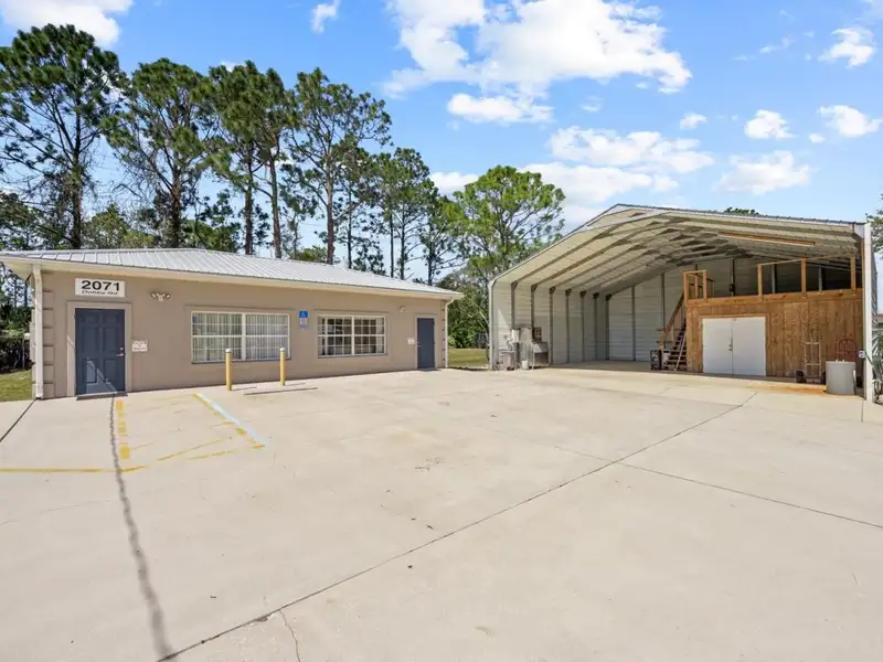 Commercial Building with Offices and Storage in St. Johns County Ci Zoning District