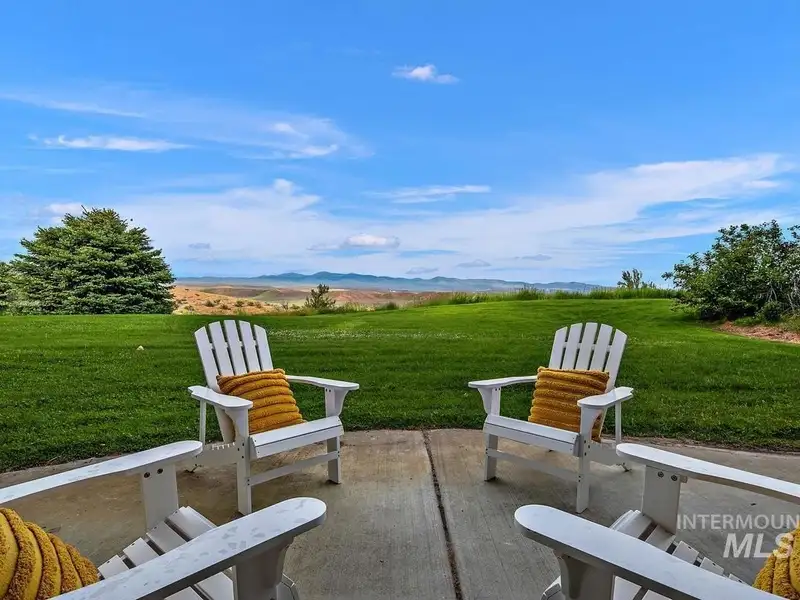 Hilltop Winery and Event Center with Custom Home and 360-degree Views in Eagle, Idaho