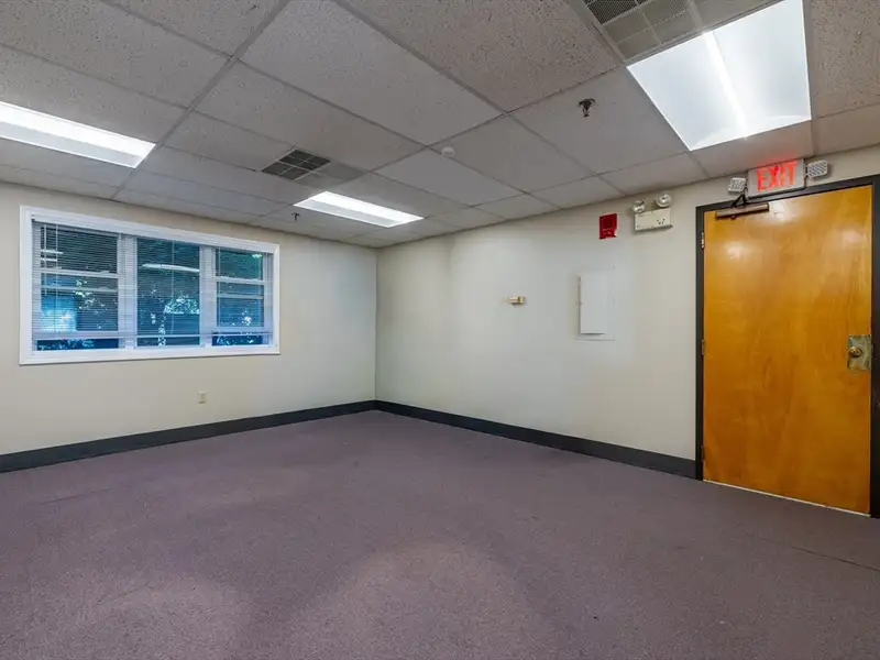 4th Floor Office Space for Sale in North Andover with Prime Visibility and Natural Light