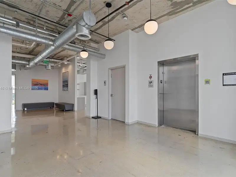 Professional Office Space for Lease Near I-95 and Brickell, 152 Sf with Conference Room