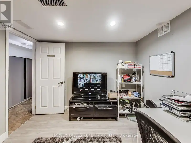 Renovated Commercial Property with Restaurant and Two Apartments in the Junction