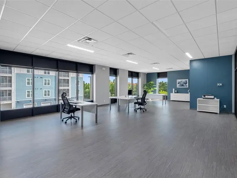 Premium Corporate Office Space with Helipad on U.s. 19 N, Clearwater