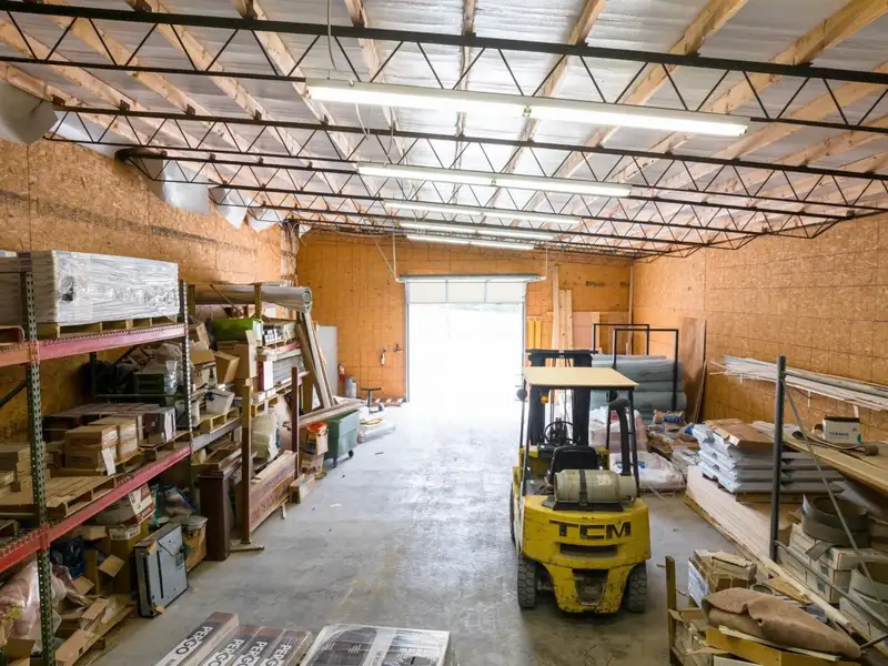 Large Commercial Building on Highway 412e in Parsons with Extensive Frontage and Warehouse Space