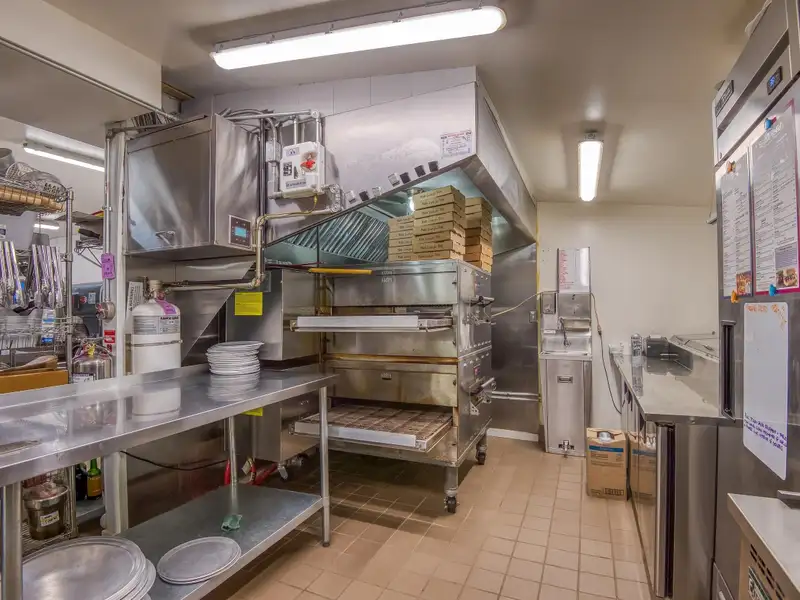 Newly Renovated Pizza and Italian Restaurant on Busy Highway with River Views