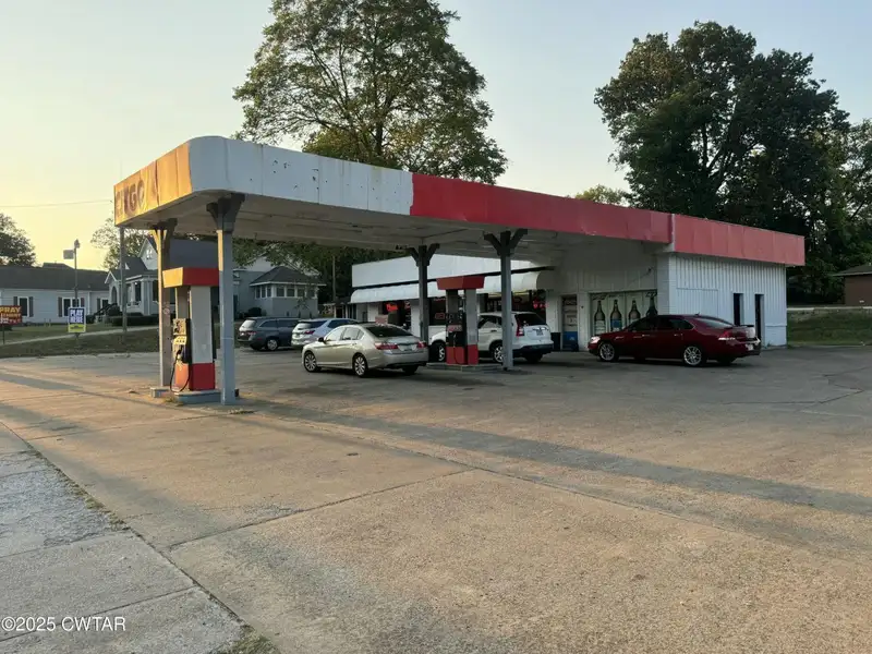 Corner Lot with Development Potential on Main Street, Near West Tn Strawberry Festival