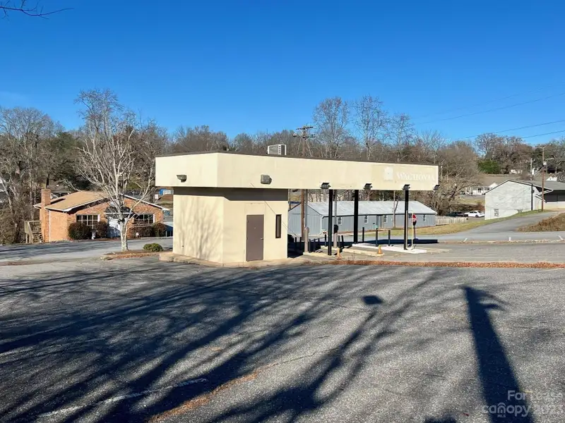 Paved Commercial Lot with Drive-thru in Prime Location Near Hwy 16 and Hwy 64/90