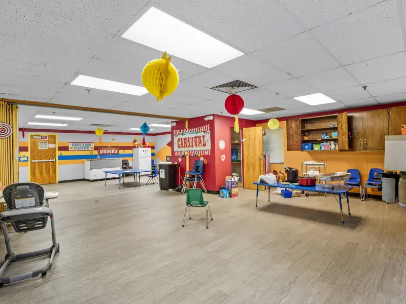 Multi-use Church Property with School and Daycare Facilities in Prime Location