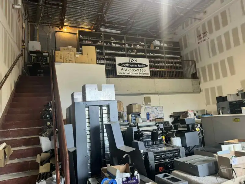 Condo Flex Space Investment with Il Zoning on Belvedere Road, 1,438 Sf Total