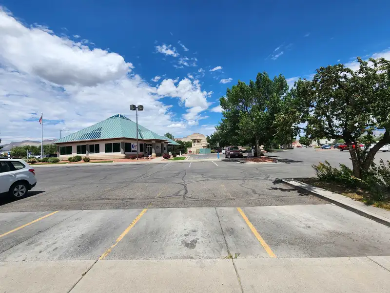 Customizable 1,955 Sq Ft Retail Space in Clifton Shopping Center with High Foot Traffic