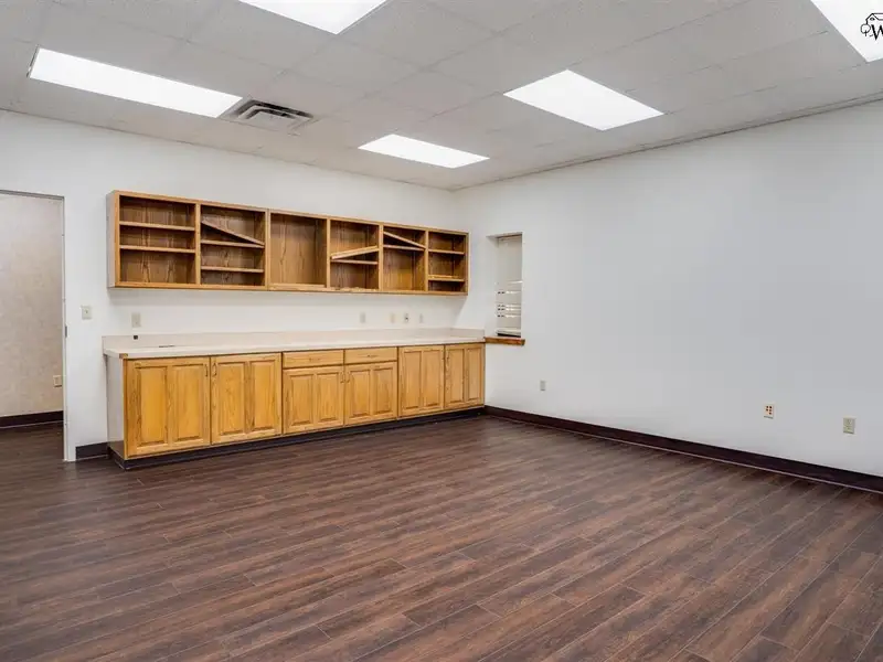 Warehouse and Office Complex in Business Park, 2716 Commerce, Excellent Truck Access