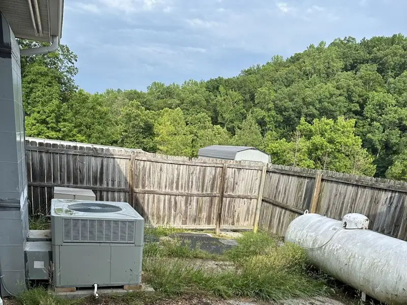 Commercial Restaurant with Rv Hookups and Additional Lot Near I-40 Exit 152