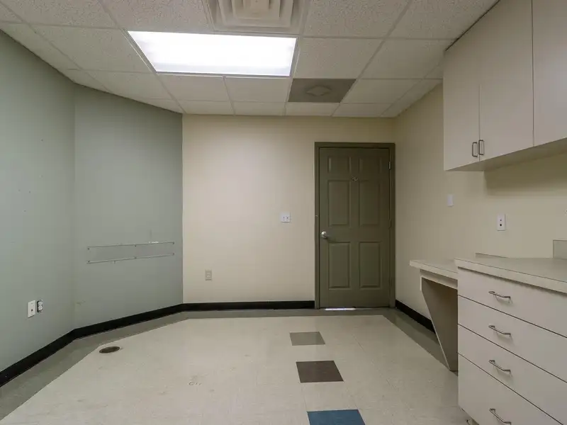 Freestanding Medical Office Near North Florida Regional Medical Center with Multiple Exam Rooms