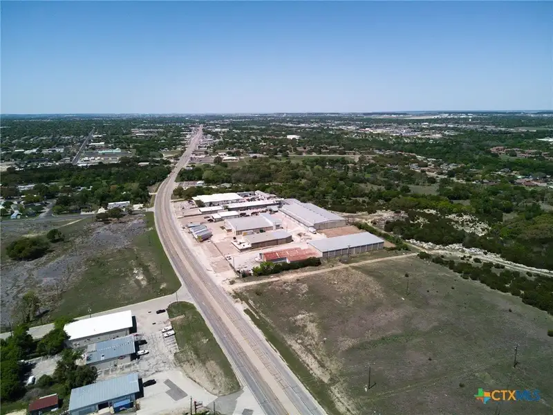 High-visibility Industrial Property with Multiple Access Points in Killeen Area