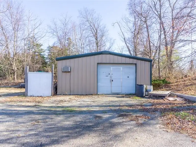 Mixed-use Property with Restaurant Space and Apartment in Tivoli, Ny