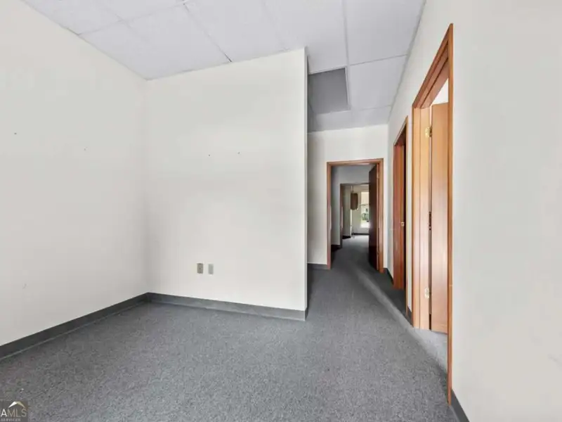 9,000 Sqft Industrial Building on 1.03 Acres in St. Marys, Ga