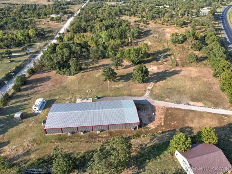 Modern Industrial Property on 9 Acres with Versatile Space and Expansion Potential