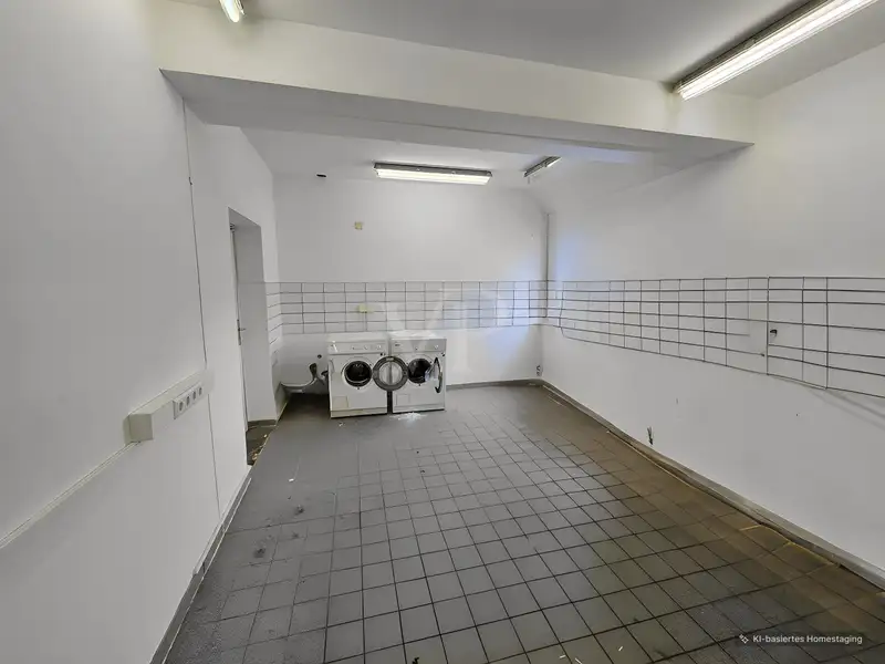 Commercial Unit for Sale in Salzgitter-gebhardshagen - Versatile Space with Office Potential