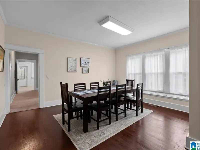 Renovated B-3 Zoned Home in High Traffic Area, Ideal for Air B&b or Event Rentals