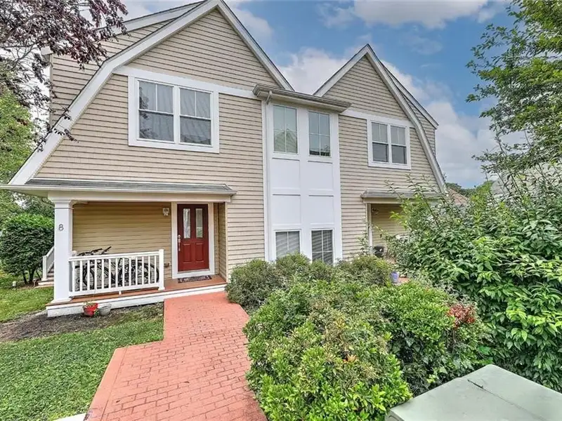 14-unit Residential Complex in Barrington, Ri on Nearly an Acre of Land