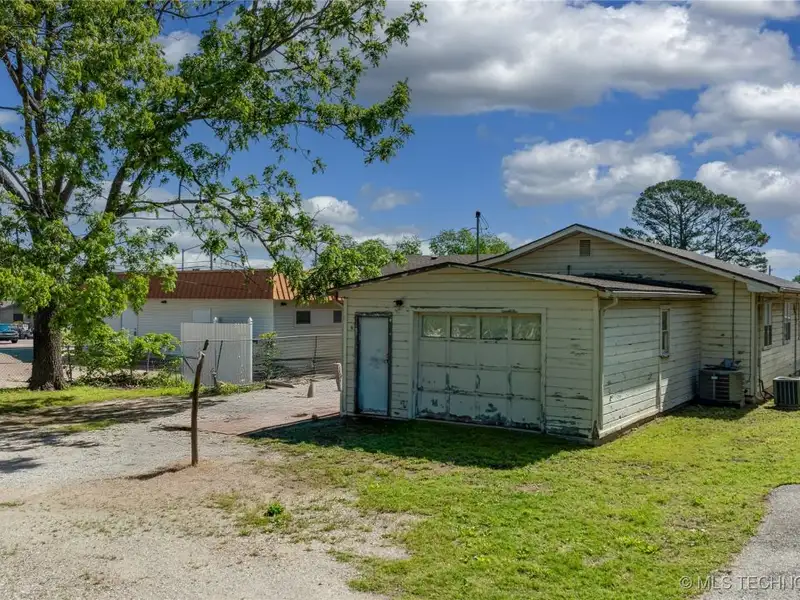 Versatile Commercial Building with Three Rental Units in Prime Location