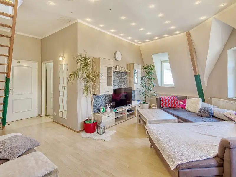 Versatile Historic Property in Troisdorf-spich: Restaurant and Residential Units for Sale