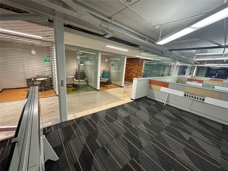 Modern Office Space with Amenities in Hiawatha, Ia - Ample Parking and Training Rooms