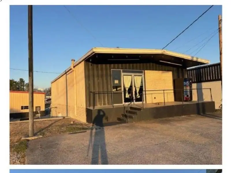 Multi-building Commercial Property with Restaurant and Warehouse on Langdon St and Hwy 80