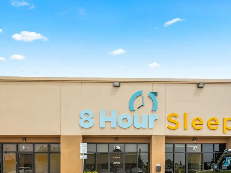 2,750 Sq Ft Office Space for Rent in Established Shopping Center Near Montwood and Yarbrough
