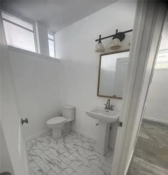 Renovated 980sf Mixed-use Space in Old Southeast, Full-service Lease at $2100/month