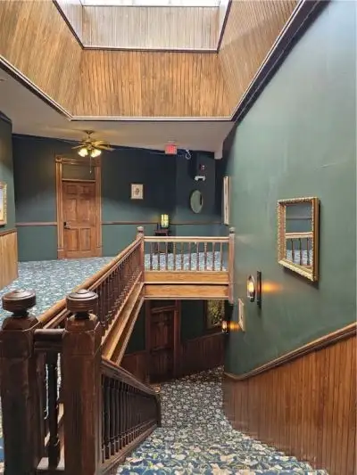 Turnkey Historic Hotel with Retail Space in Downtown Eureka Springs