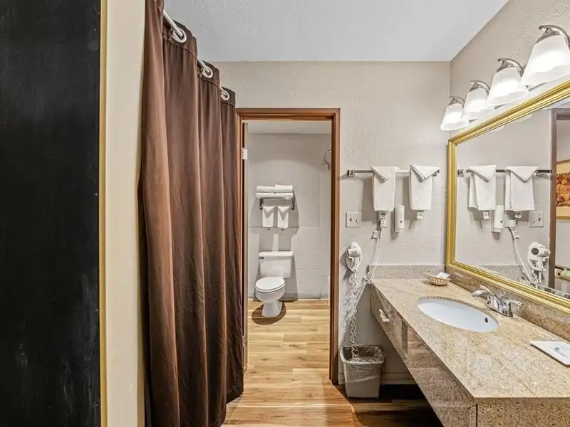 Turnkey Quality Inn Hotel in Prime Durango Location with 48 Updated Guest Rooms
