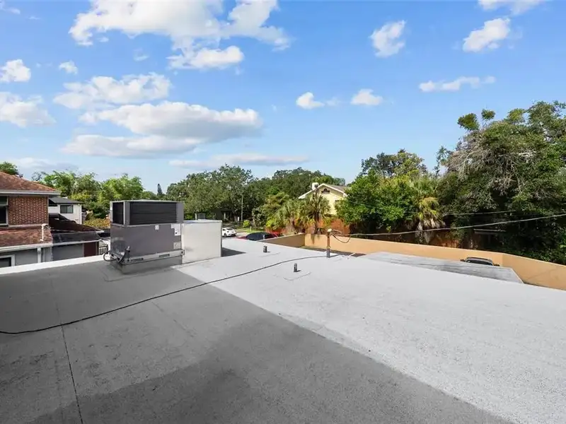 High Visibility Retail/office Building in Downtown St. Petersburg - Renovate or Rebuild Opportunity
