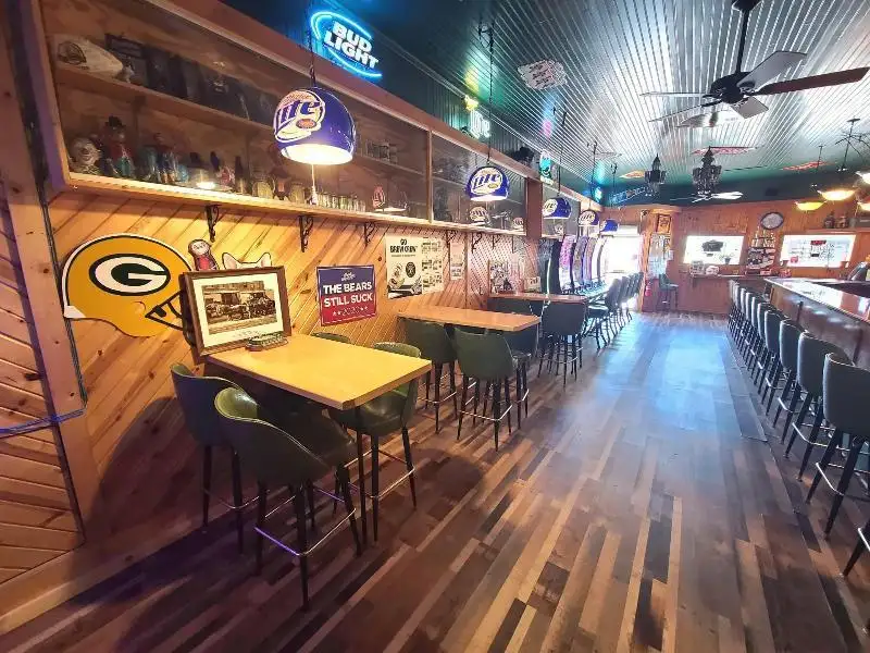 Established Bar for Sale in Downtown Pardeeville, Wi with Outdoor Seating