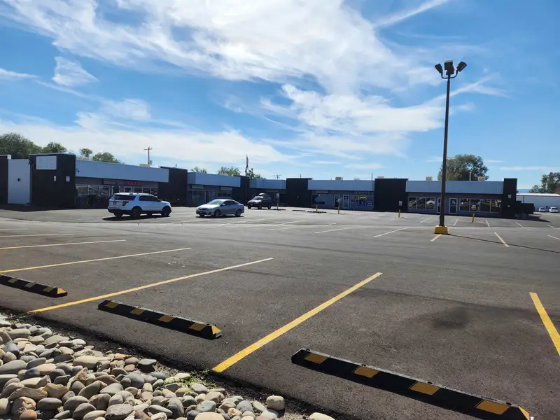 Fully Renovated Retail Center on High-traffic North Avenue with 4,000 S/f Unit Available