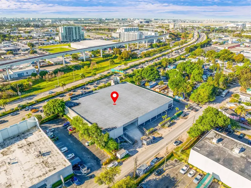 Heavy Industrial Warehouse for Sale in Miami - 62,664 Sf with Excellent Highway Frontage