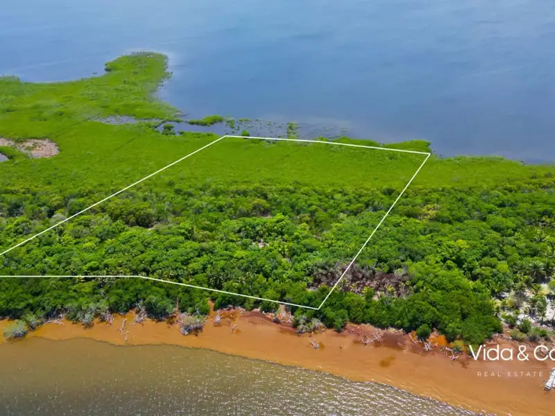 6.69 Acres Dual Waterfront Parcel on Turneffe Atoll, Belize Island